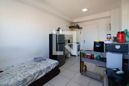 Sala/Cozinha e Área de Serviço de apartamento para alugar com 2 quartos, 32m² em Engenheiro Goulart, São Paulo