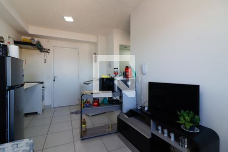 Sala/Cozinha e Área de Serviço de apartamento para alugar com 2 quartos, 32m² em Engenheiro Goulart, São Paulo