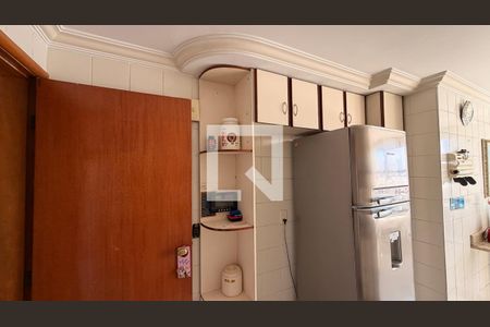 Cozinha de apartamento para alugar com 3 quartos, 78m² em Setor Bela Vista, Goiânia