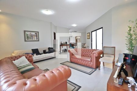 Sala de casa para alugar com 3 quartos, 331m² em Jardim Karaíba, Uberlândia