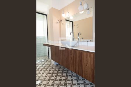 Banheiro de apartamento para alugar com 3 quartos, 136m² em Paraíso, São Paulo