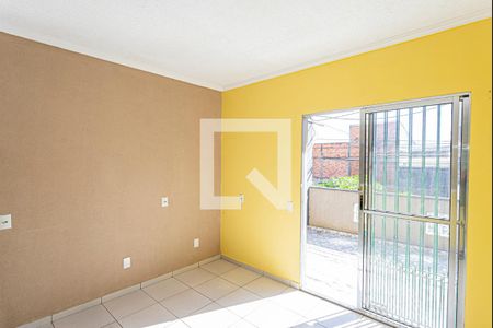 Sala e cozinha de casa para alugar com 2 quartos, 70m² em Parque Nações Unidas, São Paulo