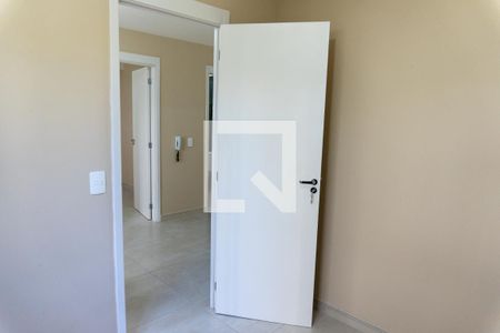 Quarto 2 de apartamento para alugar com 2 quartos, 36m² em Chacara Santa Lucia dos Ypes, Carapicuíba