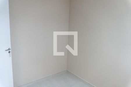 Quarto 2 de apartamento para alugar com 2 quartos, 36m² em Chacara Santa Lucia dos Ypes, Carapicuíba