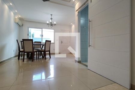 Sala de casa de condomínio para alugar com 3 quartos, 181m² em Pechincha, Rio de Janeiro