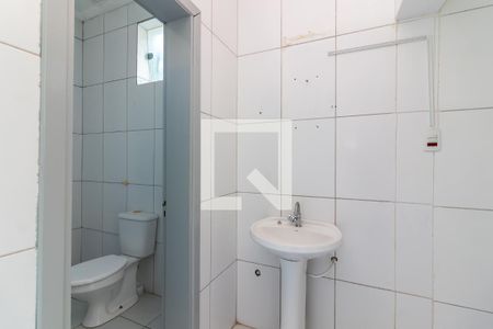 Lavatório de casa para alugar com 1 quarto, 75m² em Parque Peruche, São Paulo