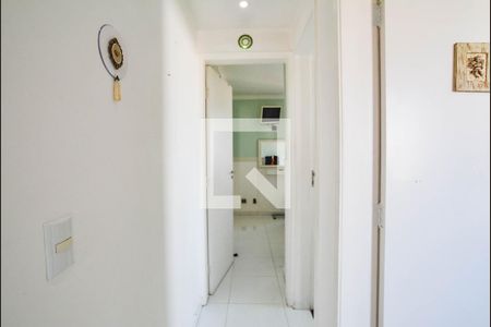 Corredor de apartamento à venda com 3 quartos, 60m² em Parque Bandeirante, Santo André