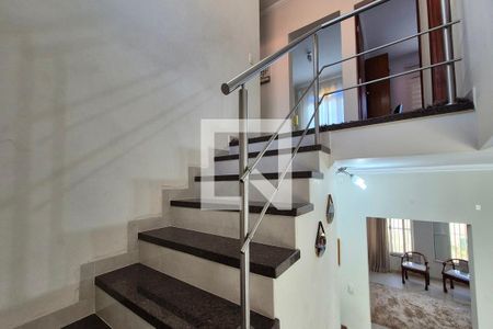 Escada  de casa à venda com 3 quartos, 242m² em Jardim Anton Von Zuben, Campinas