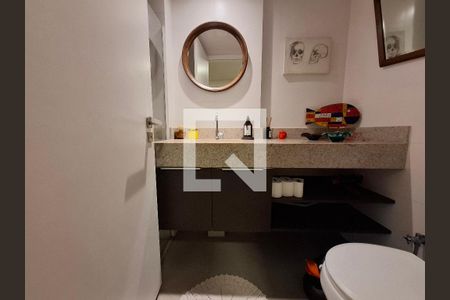 Banheiro  de apartamento à venda com 1 quarto, 44m² em Lapa, Rio de Janeiro