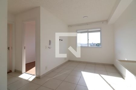 Sala/Cozinha e Área de Serviço de apartamento para alugar com 2 quartos, 32m² em Engenheiro Goulart, São Paulo