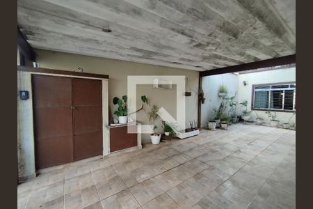 Garagem de casa à venda com 3 quartos, 315m² em Vila Gumercindo, São Paulo