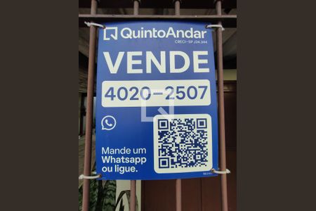 Placa  de casa à venda com 3 quartos, 315m² em Vila Gumercindo, São Paulo