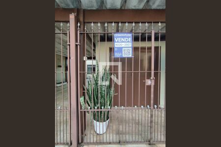 Placa  de casa à venda com 3 quartos, 315m² em Vila Gumercindo, São Paulo
