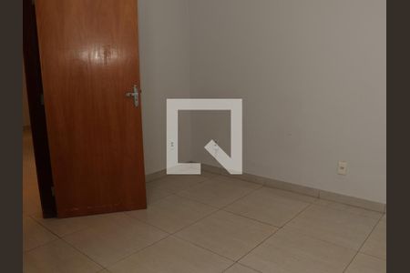 Quarto 1 de casa para alugar com 3 quartos, 300m² em Residencial Mansoes Paraiso, Goiânia