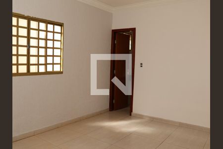 Suite de casa para alugar com 3 quartos, 300m² em Residencial Mansoes Paraiso, Goiânia