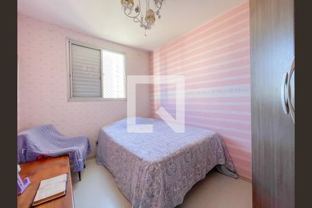 Quarto 2 de apartamento para alugar com 2 quartos, 55m² em Jardim Roberto, Osasco