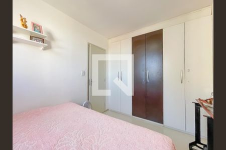 Quarto 1 de apartamento para alugar com 2 quartos, 55m² em Jardim Roberto, Osasco
