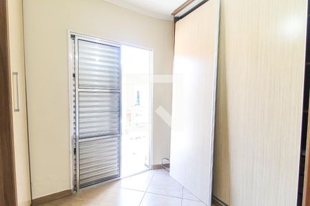 Quarto 1 de casa de condomínio para alugar com 2 quartos, 52m² em Itaquera, São Paulo