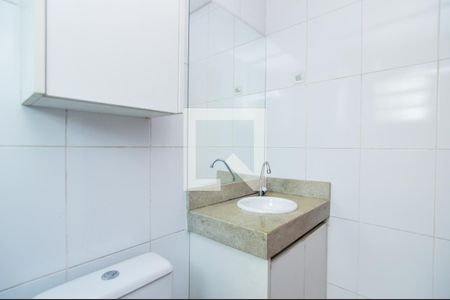 Banheiro de kitnet/studio para alugar com 1 quarto, 30m² em Jardim Arapongas, Guarulhos