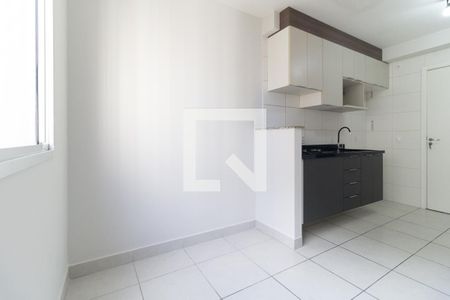 Sala de apartamento para alugar com 2 quartos, 33m² em Parque Fongaro, São Paulo