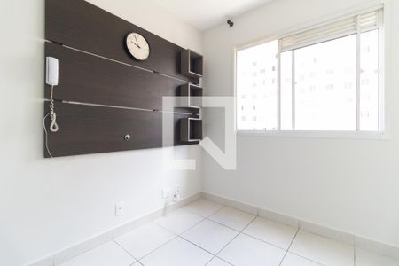 Sala de apartamento para alugar com 2 quartos, 33m² em Parque Fongaro, São Paulo