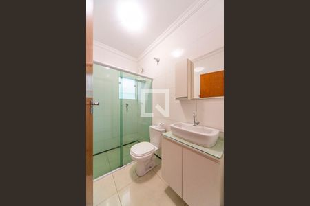 Banheiro  de casa à venda com 5 quartos, 268m² em Campestre, Santo André