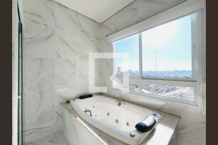 Banheiro da Suíte 1 de casa à venda com 3 quartos, 325m² em Parque Residencial Nove de Julho, Jundiaí