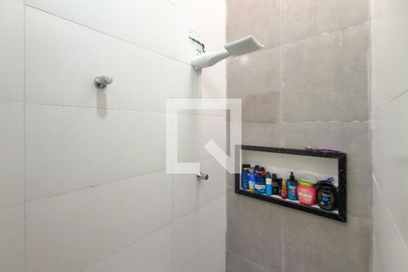 Banheiro  de casa de condomínio para alugar com 2 quartos, 55m² em Jardim Melvi, Praia Grande