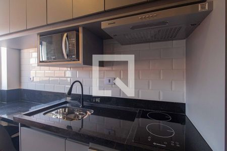 Cozinha de kitnet/studio para alugar com 0 quarto, 36m² em Vila Monumento, São Paulo