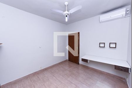 Quarto 1 de casa para alugar com 4 quartos, 360m² em Pindorama, Belo Horizonte
