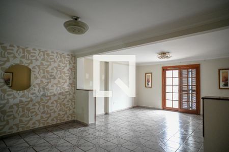 Casa para alugar com 4 quartos, 300m² em Vila Santo Estefano, São Paulo