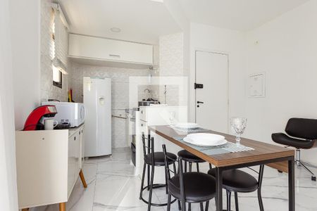 Cozinha de apartamento à venda com 1 quarto, 35m² em Chácara Itaim, São Paulo