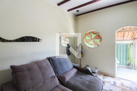 Sala de casa à venda com 3 quartos, 150m² em Planalto, Belo Horizonte