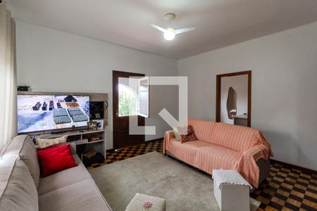 Sala de casa à venda com 3 quartos, 400m² em Camaquã, Porto Alegre