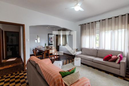 Sala de casa à venda com 3 quartos, 400m² em Camaquã, Porto Alegre