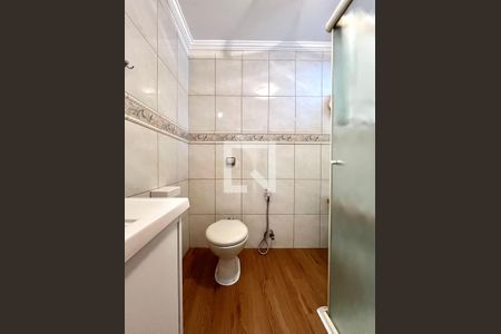 Banheiro de apartamento à venda com 1 quarto, 50m² em Centro, Campinas