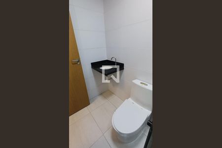 Banheiro de apartamento para alugar com 1 quarto, 49m² em Aviação, Praia Grande