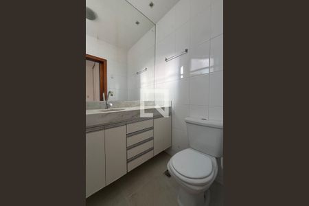 Banheiro da Suite de apartamento para alugar com 2 quartos, 140m² em Castelo, Belo Horizonte