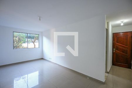 Sala de apartamento para alugar com 2 quartos, 58m² em Jardim Umuarama, São Paulo