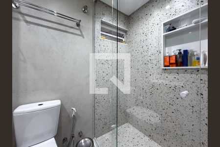 Banheiro Social de apartamento à venda com 3 quartos, 65m² em Aclimação, São Paulo