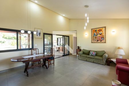 Sala  de casa de condomínio à venda com 3 quartos, 1250m² em Parque Xangrilá, Campinas