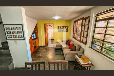 Sala de casa à venda com 4 quartos, 105m² em Grajaú, São Paulo