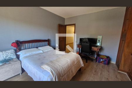 Casa à venda com 3 quartos, 252m² em Interlagos, São Paulo