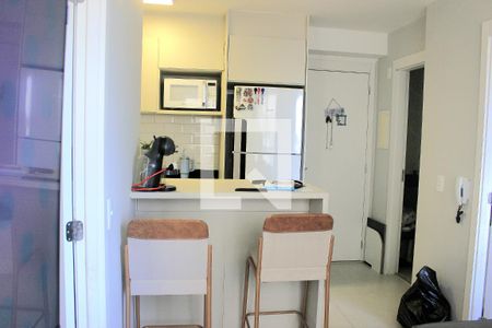 Sala de apartamento à venda com 2 quartos, 36m² em Vila das Bandeiras, Guarulhos