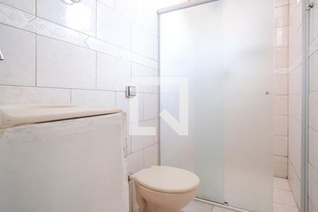 Banheiro da suíte de casa para alugar com 1 quarto, 70m² em Vila Vivaldi, São Bernardo do Campo