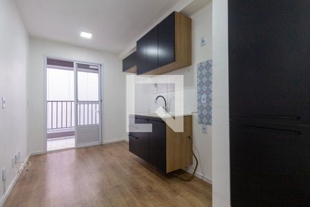 Sala e Cozinha de apartamento para alugar com 1 quarto, 31m² em Penha de França, São Paulo