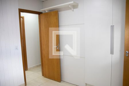 Quarto 01 de apartamento para alugar com 3 quartos, 91m² em Jardim Goiás, Goiânia