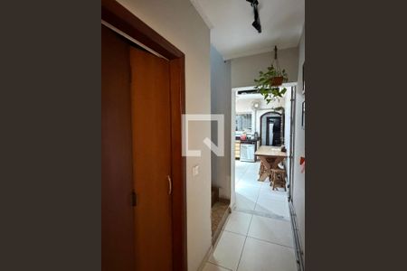 Corredor de casa para alugar com 6 quartos, 255m² em Vila Sacadura Cabral, Santo André