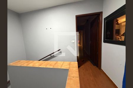 Corredor de casa para alugar com 6 quartos, 255m² em Vila Sacadura Cabral, Santo André