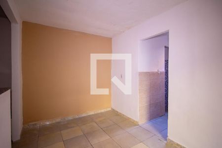 Sala de casa para alugar com 1 quarto, 42m² em Rocha, São Gonçalo
